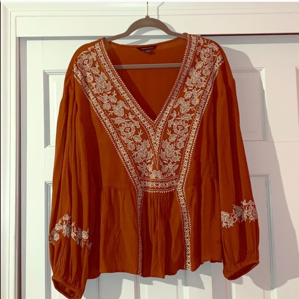 American Eagle Flowy Top